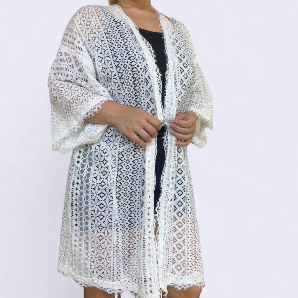 David's Bridal Cream Lace Robe